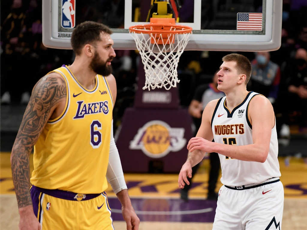 坚韧不拔的 坚韧不拔的